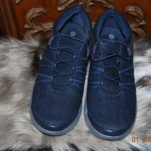 Bzees Comfort Sneakers